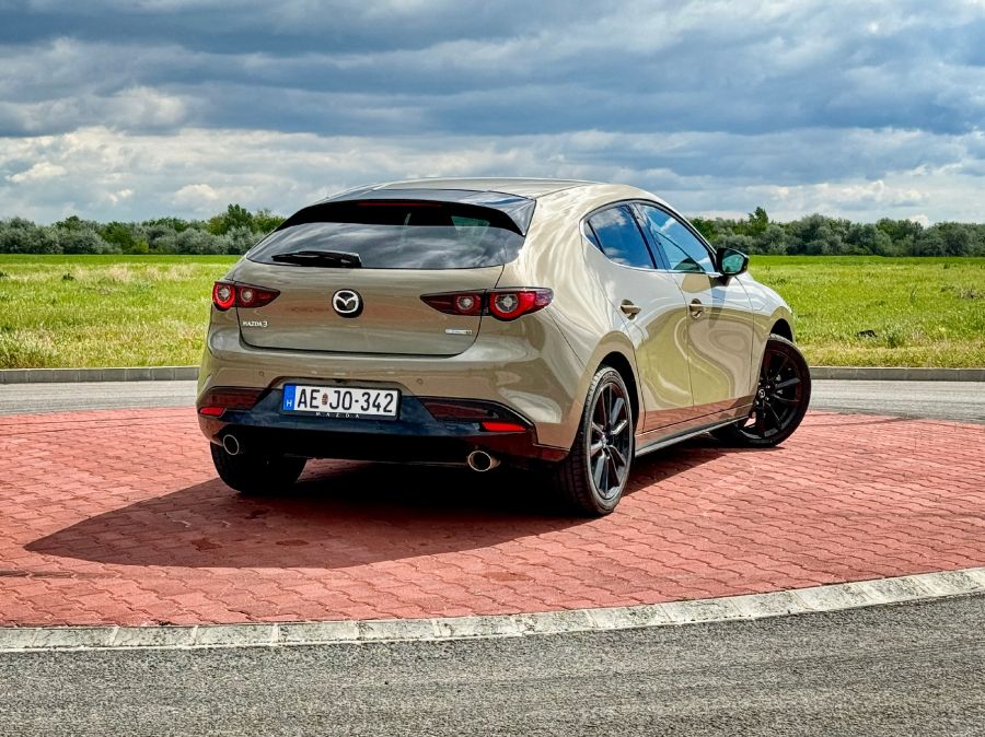 A régi igenis lehet új – Mazda 3 Nagisa - STYLENEWS - Mobility - 2024 Mazda 3 Nagisa, mazda 3, Mazda 3 teszt, 