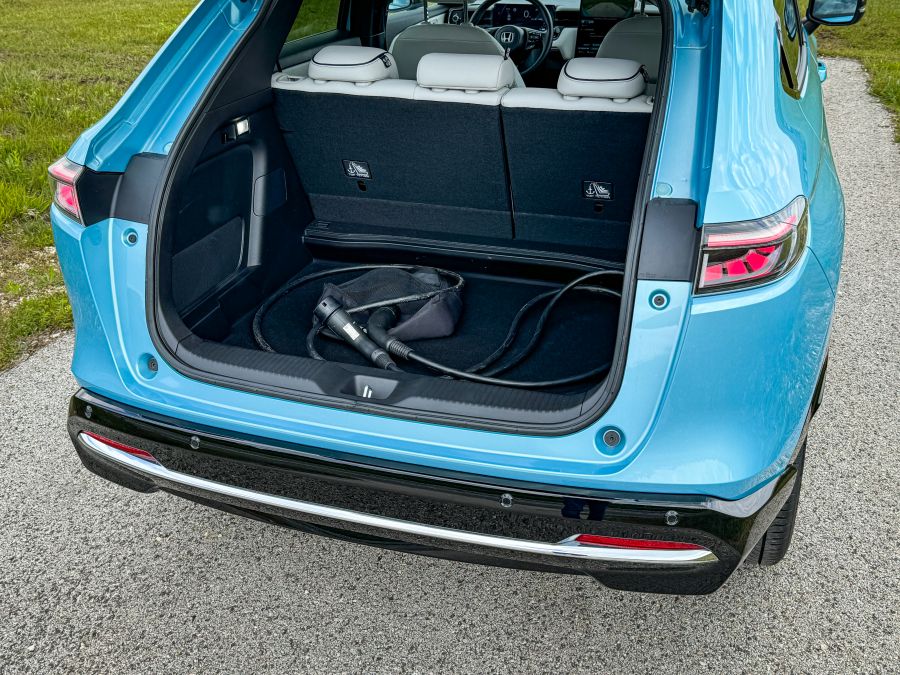 Kisbetű, nagybetű, szám és speciális karakter – Honda e:Ny1 - STYLENEWS - Mobility - e%3ANy1 teszt, Honda e%3ANy1 teszt, Honda elektromos teszt, 