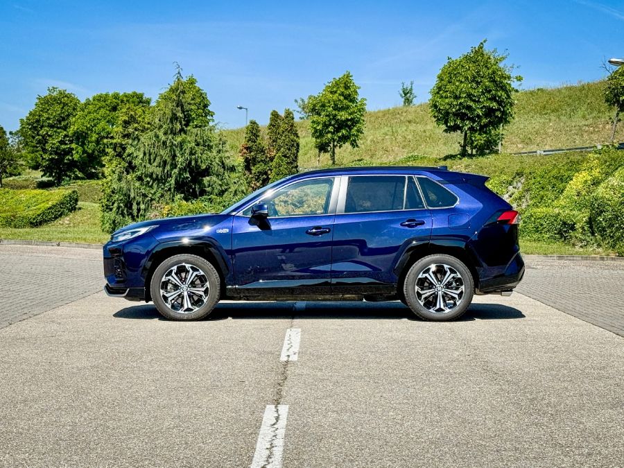 Az érett gyümölcs a legízletesebb – Sukuki Across 2,5l PHEV E-4WD - STYLENEWS - Mobility - Suzuki Across PHEV teszt, Suzuki Across plug-in hybrid teszt, Suzuki Across teszt, 
