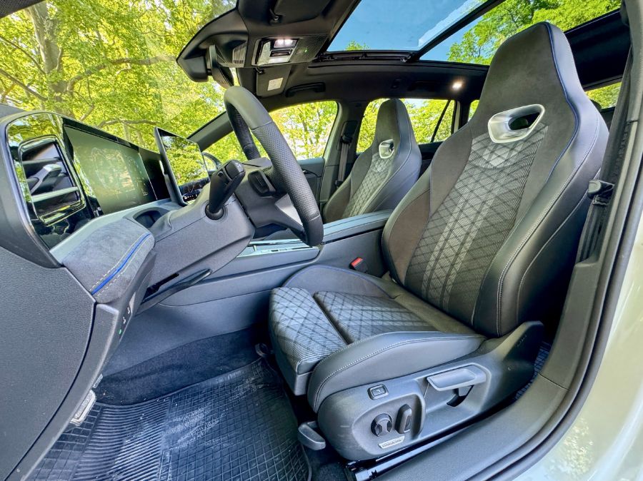 Csak a kombi - Volkswagen Passat 2.0 Tdi R-Line - STYLENEWS - Mobility - 2024 VW Passat 2.0 Tdi R-Line teszt, passat, passat b4, passat b9, VW passat, VW passat teszt, 