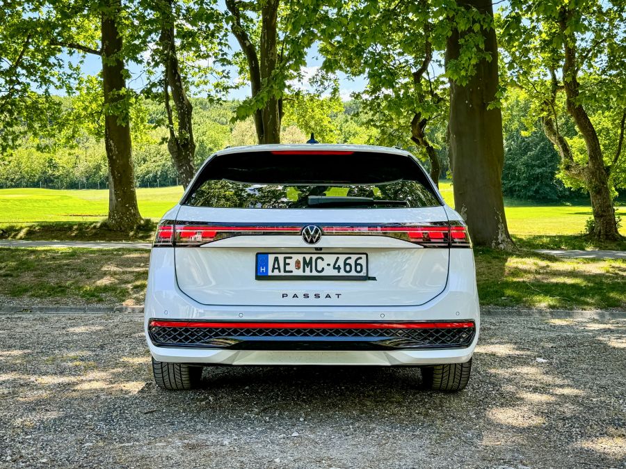 Csak a kombi - Volkswagen Passat 2.0 Tdi R-Line - STYLENEWS - Mobility - 2024 VW Passat 2.0 Tdi R-Line teszt, passat, passat b4, passat b9, VW passat, VW passat teszt, 