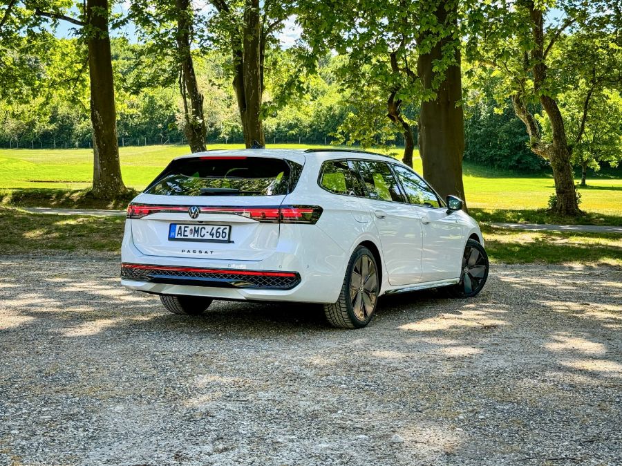 Csak a kombi - Volkswagen Passat 2.0 Tdi R-Line - STYLENEWS - Mobility - 2024 VW Passat 2.0 Tdi R-Line teszt, passat, passat b4, passat b9, VW passat, VW passat teszt, 