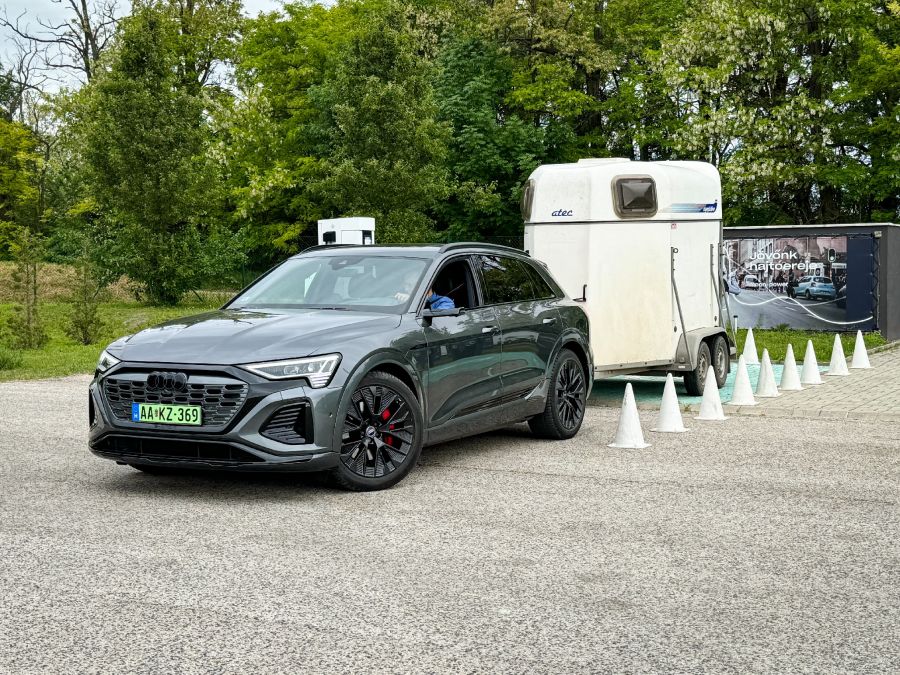 Vajon ez a technológia csúcsa? – Audi Q8 Sportback e-tron 55 - STYLENEWS - Mobility - Audi Q8 e-tron, Audi Q8 Sportback e-tron 55 teszt, Q8 e-tron utánfutó teszt, 