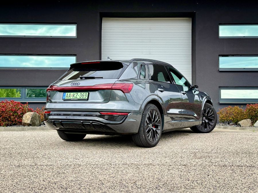 Vajon ez a technológia csúcsa? – Audi Q8 Sportback e-tron 55 - STYLENEWS - Mobility - Audi Q8 e-tron, Audi Q8 Sportback e-tron 55 teszt, Q8 e-tron utánfutó teszt, 