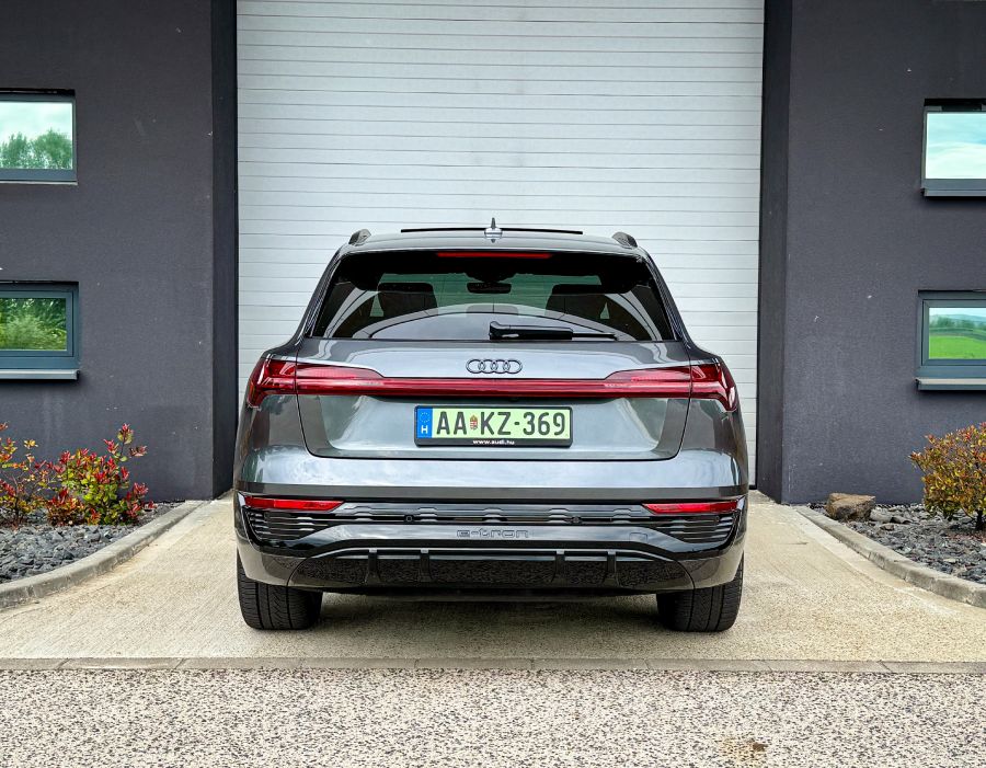 Vajon ez a technológia csúcsa? – Audi Q8 Sportback e-tron 55 - STYLENEWS - Mobility - Audi Q8 e-tron, Audi Q8 Sportback e-tron 55 teszt, Q8 e-tron utánfutó teszt, 
