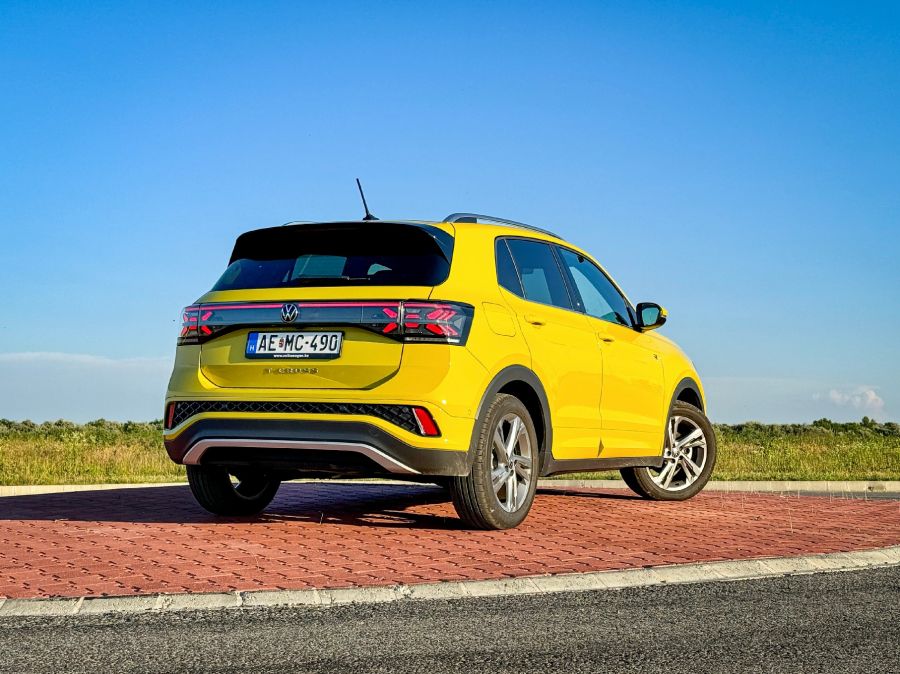 Fiatalos városi vagány – VW T-Cross R-Line 1.5 TSi DSG - STYLENEWS - Mobility - t cross r line teszt, vw t cross teszt, VW T-cross R Line 1.5 TSI teszt, VW tcross teszt, 
