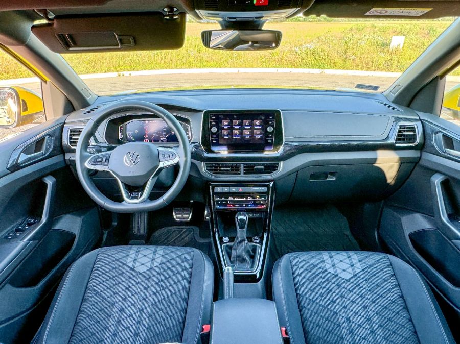 Fiatalos városi vagány – VW T-Cross R-Line 1.5 TSi DSG - STYLENEWS - Mobility - t cross r line teszt, vw t cross teszt, VW T-cross R Line 1.5 TSI teszt, VW tcross teszt, 