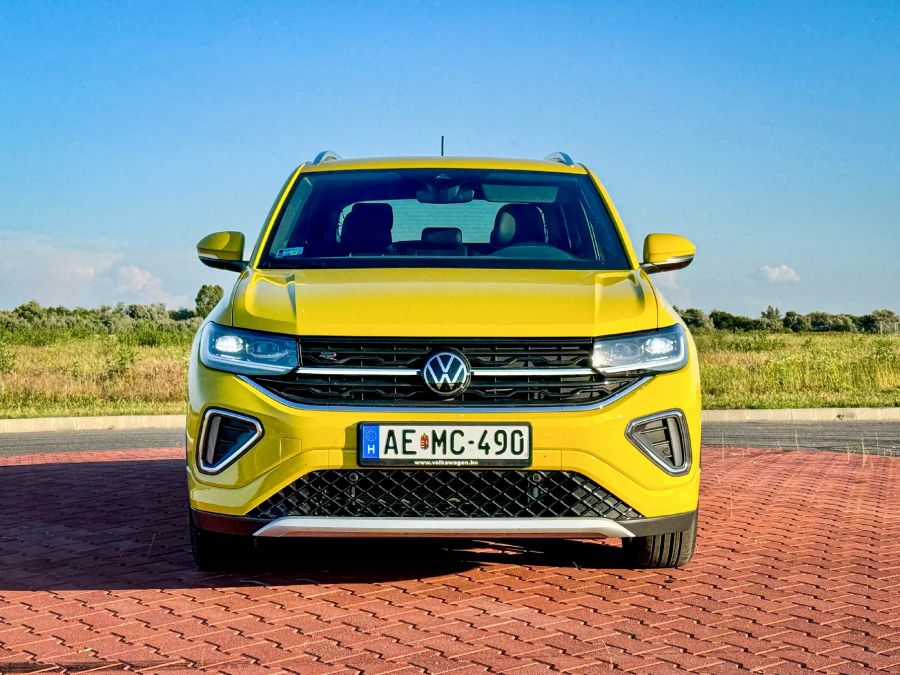 Fiatalos városi vagány – VW T-Cross R-Line 1.5 TSi DSG - STYLENEWS - Mobility - t cross r line teszt, vw t cross teszt, VW T-cross R Line 1.5 TSI teszt, VW tcross teszt, 