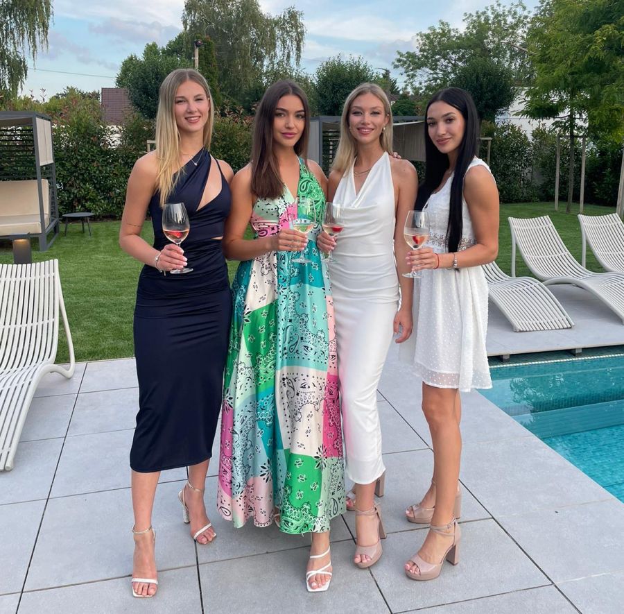 Champagne vacsorával lazított a Miss World Hungary 15 gyönyörű döntőse - DIVAT&STÍLUS - STYLENEWS - Miss Fashion Miss Sport Miss Talent Miss Natural Beauty, Miss World Hungary, szépség, 