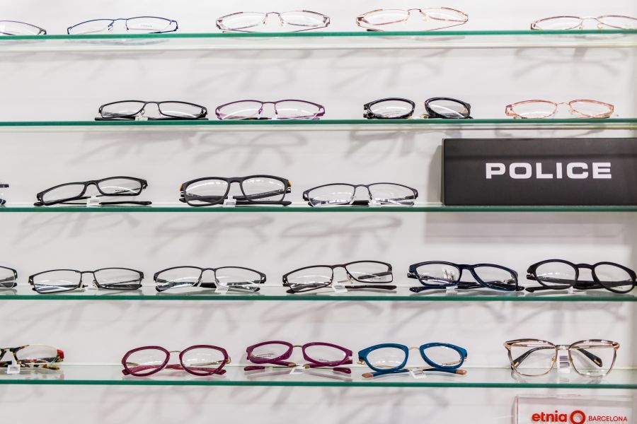 2024-es szemüvegtrendek, amikre érdemes odafigyelni - DIVAT&STÍLUS - Stílusiskola - divat, divatrend, napszemüveg, stílus, 