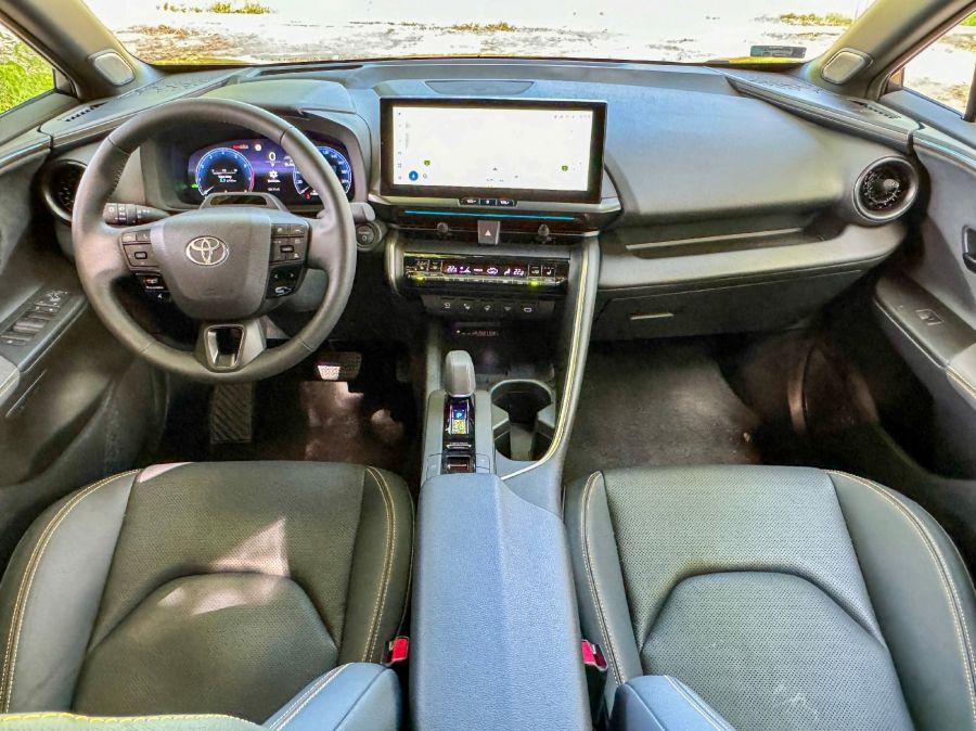 Bevált recept remek köntösben - Toyota C-HR 2.0 Hybrid 197 LE AWD e-CVT - STYLENEWS - Mobility - 2024 Toyota C-hr 2.0 hybrid teszt, 2024 Toyota C-hr AWD teszt, c-hr 2024, c-hr teszt, c-hr toyota, 