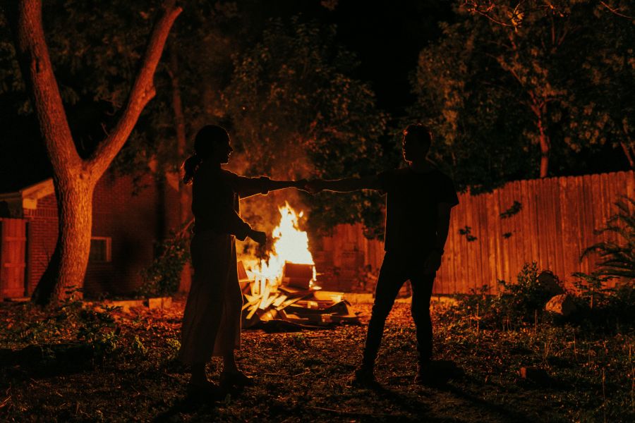 Ott van az otthon, ahol vár valaki - KERESD A NŐT  - Lélekhangok - együttélés, Krausz Dominika, lélektárs, párkapcsolat, rózsaszín köd, szerelem, 