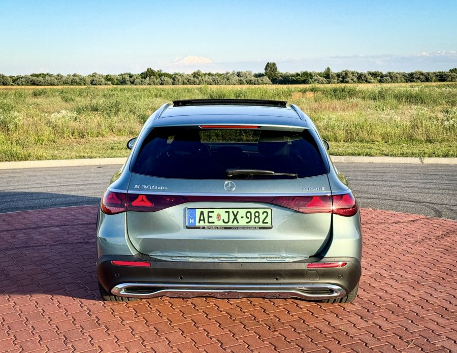 Az egyetlen Mercedes, amelyik piszkosan is menő - Mercedes-Benz E300de 4Matic All-Terrain - STYLENEWS - Mobility - 2024 mercedes e All terrain teszt, 2024 mercedes-benz e300de All-terrain teszt, e300 mercedes 2024, e300de, e300de kombi, e300de mercedes, e300de mercedes teszt, 