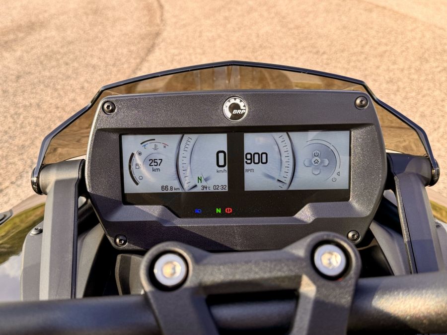 Hórobogózás aszfalton – Can Am Spider F3 - STYLENEWS - Mobility - can am spider  teszt, can am spider f3, can am spider f3 teszt, canam 2024, 