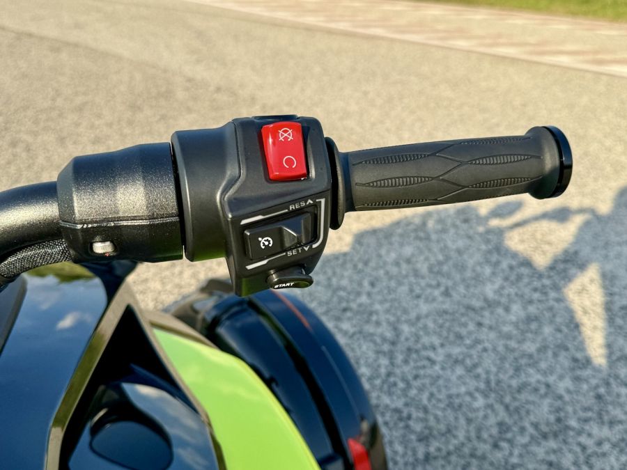 Hórobogózás aszfalton – Can Am Spider F3 - STYLENEWS - Mobility - can am spider  teszt, can am spider f3, can am spider f3 teszt, canam 2024, 