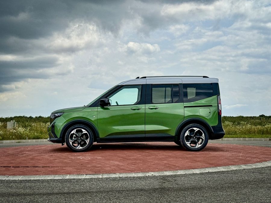 Jó koncepció lehetne – Ford Tourneo Courier Active - STYLENEWS - Mobility - 2024 ford tourneo courier active tes, ford touneo courier teszt, touneo courier active teszt, tourneo courier, 