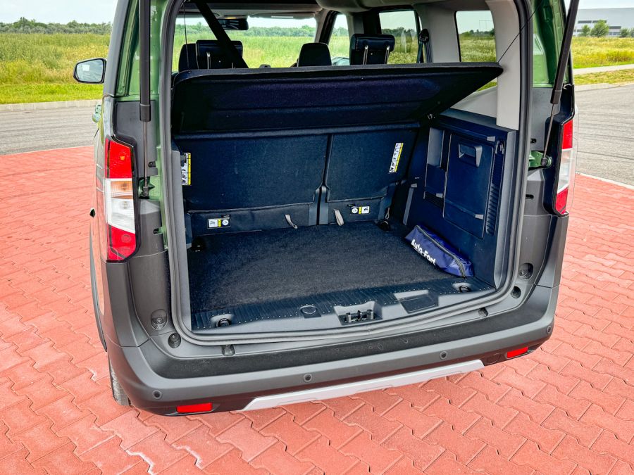 Jó koncepció lehetne – Ford Tourneo Courier Active - STYLENEWS - Mobility - 2024 ford tourneo courier active tes, ford touneo courier teszt, touneo courier active teszt, tourneo courier, 