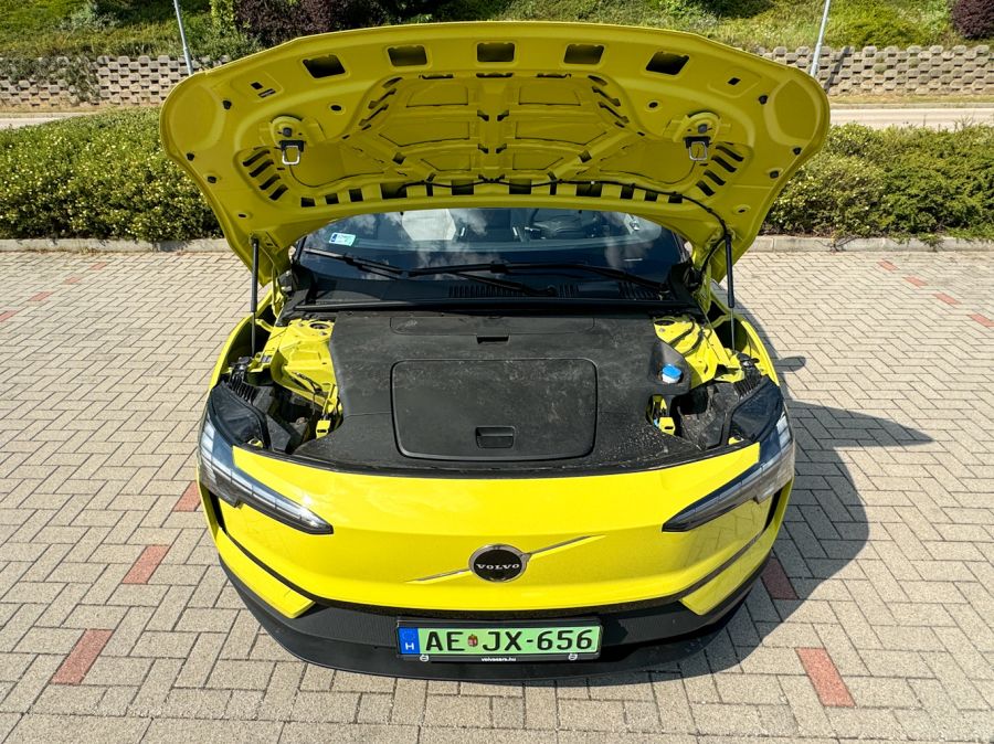Identitás válság – Volvo EX30 Single Motor Extended Range Ultra - STYLENEWS - Mobility - volvo ex30, Volvo EX30 single motor extended range Ultra teszt, Volvo Ex30 teszt, 