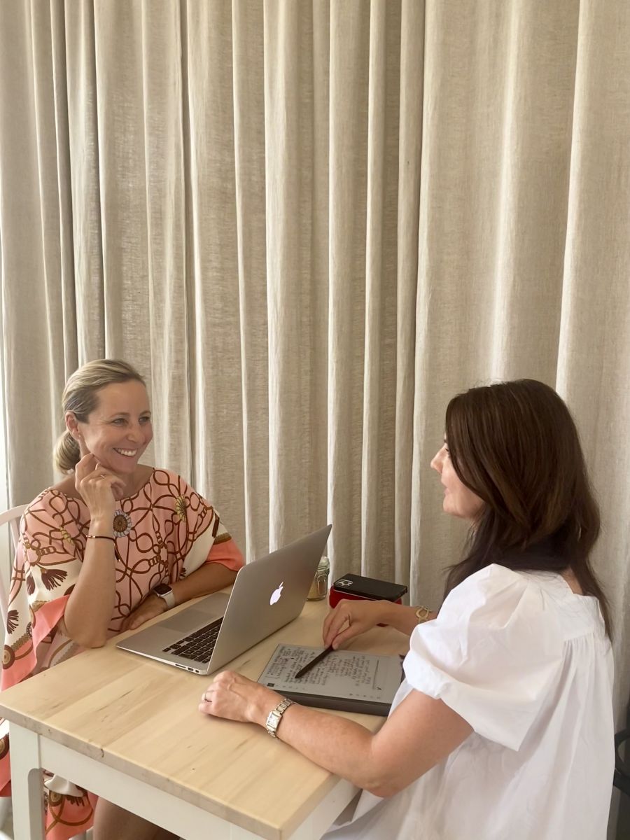 Kávézzunk együtt  - Egy női karrier és a belső hit ereje - KERESD A NŐT  - STYLENEWS - Fűri Brigitta, indra, interjú Kovács Ágnessel, karrier tanácsadás, Kovács Ágnes, Női karrier, 