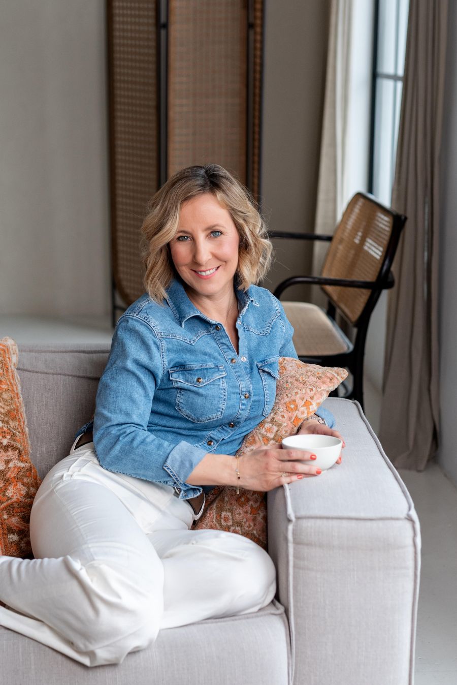 „Kávézzunk együtt” – Interjú Fűri Brigittával - KERESD A NŐT  - STYLENEWS - Fűri Brigitta, Indra.hu, Karrier tanácsadás, Kávézzunk együtt, 