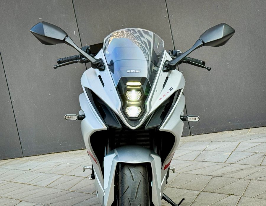 Sportköntös – Suzuki GSX-8R - STYLENEWS - Mobility - 2024 suzuki gsx-8r, gsx 8r, gsx-8r teszt, suzuki gsx-8r teszt, 