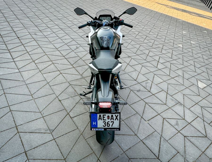 Sportköntös – Suzuki GSX-8R - STYLENEWS - Mobility - 2024 suzuki gsx-8r, gsx 8r, gsx-8r teszt, suzuki gsx-8r teszt, 