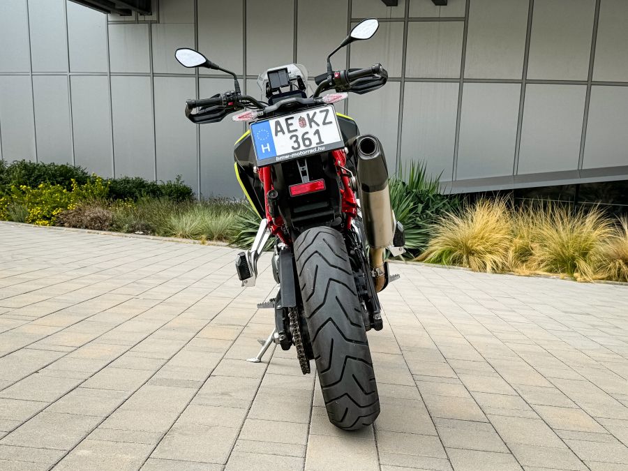 Nem állva szeretünk bele – BMW F 900 GS - STYLENEWS - Mobility - 