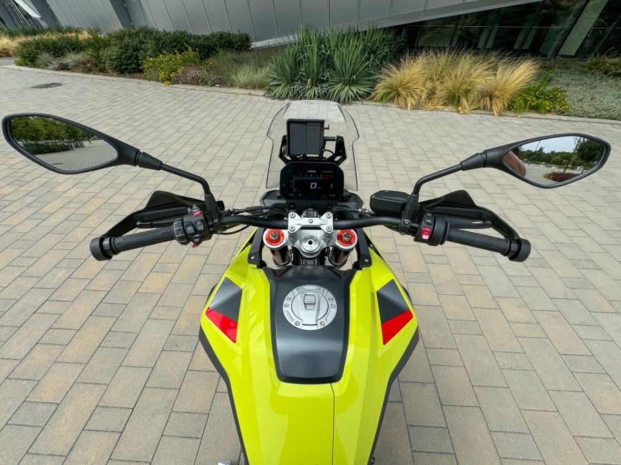 Nem állva szeretünk bele – BMW F 900 GS - STYLENEWS - Mobility - 