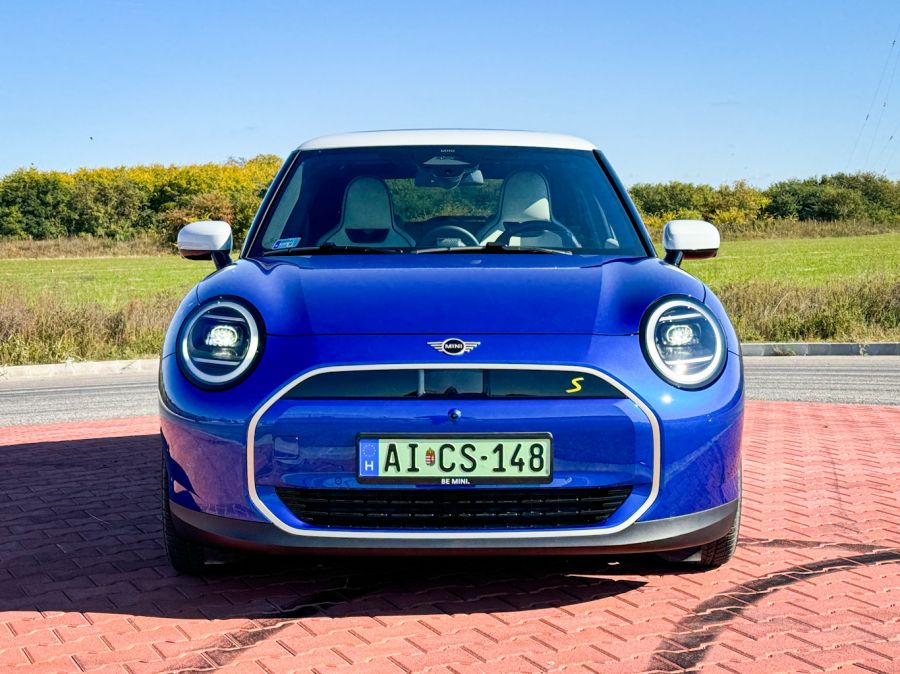 Az elektromos kicsi – Mini Cooper SE - STYLENEWS - Mobility - 2024 Mini Cooper SE teszt, 2024 Mini elektromos, Mini Cooper elektromos teszt, Mini Cooper SE teszt, 