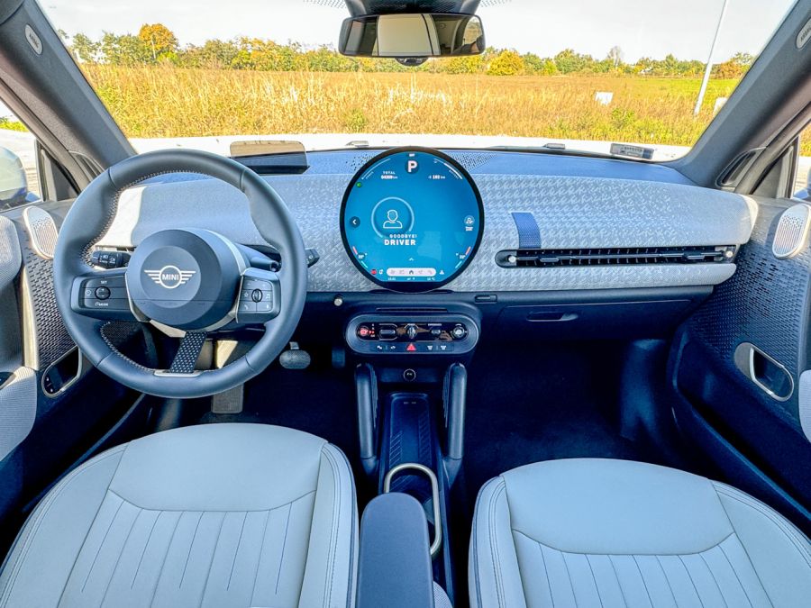 Az elektromos kicsi – Mini Cooper SE - STYLENEWS - Mobility - 2024 Mini Cooper SE teszt, 2024 Mini elektromos, Mini Cooper elektromos teszt, Mini Cooper SE teszt, 