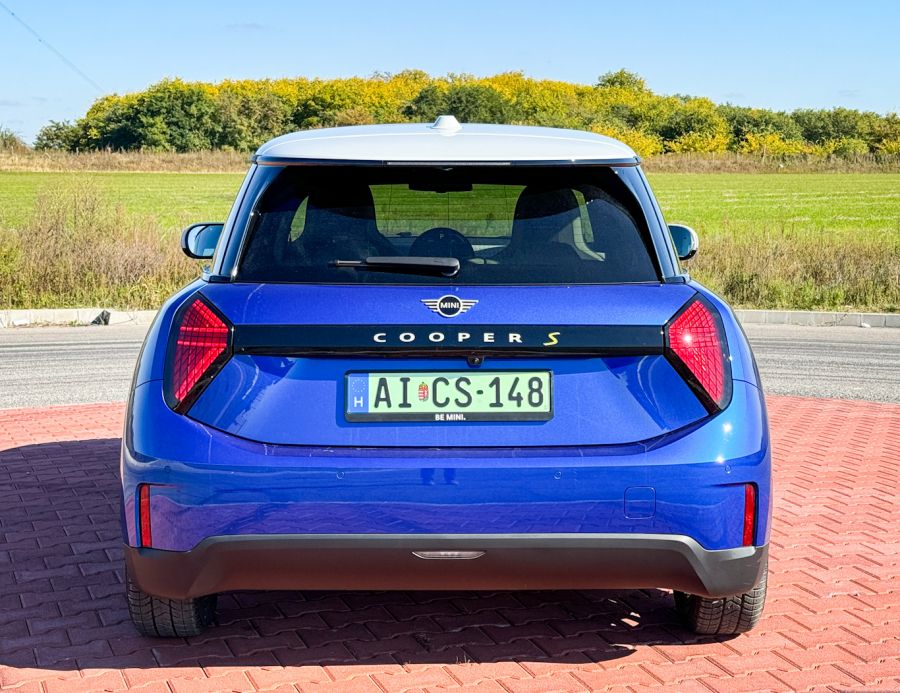Az elektromos kicsi – Mini Cooper SE - STYLENEWS - Mobility - 2024 Mini Cooper SE teszt, 2024 Mini elektromos, Mini Cooper elektromos teszt, Mini Cooper SE teszt, 