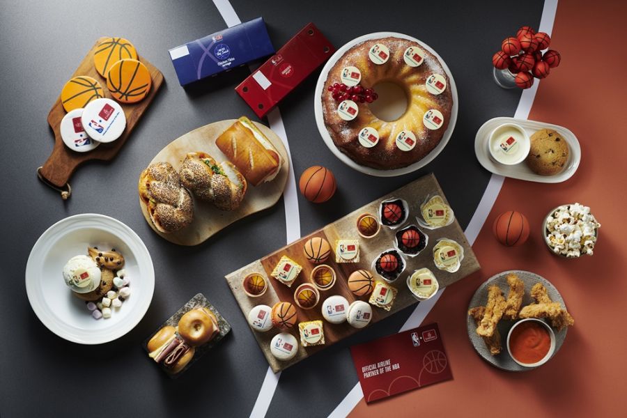 Az Emirates különleges, NBA-tematikájú óriásgépe vitte New Yorkba a kosárlabda-bajnokság trófeáját - STYLENEWS - Aktuális - Emirates, kosárlabda-bajnokság, las vegas, NBA Kupa, 