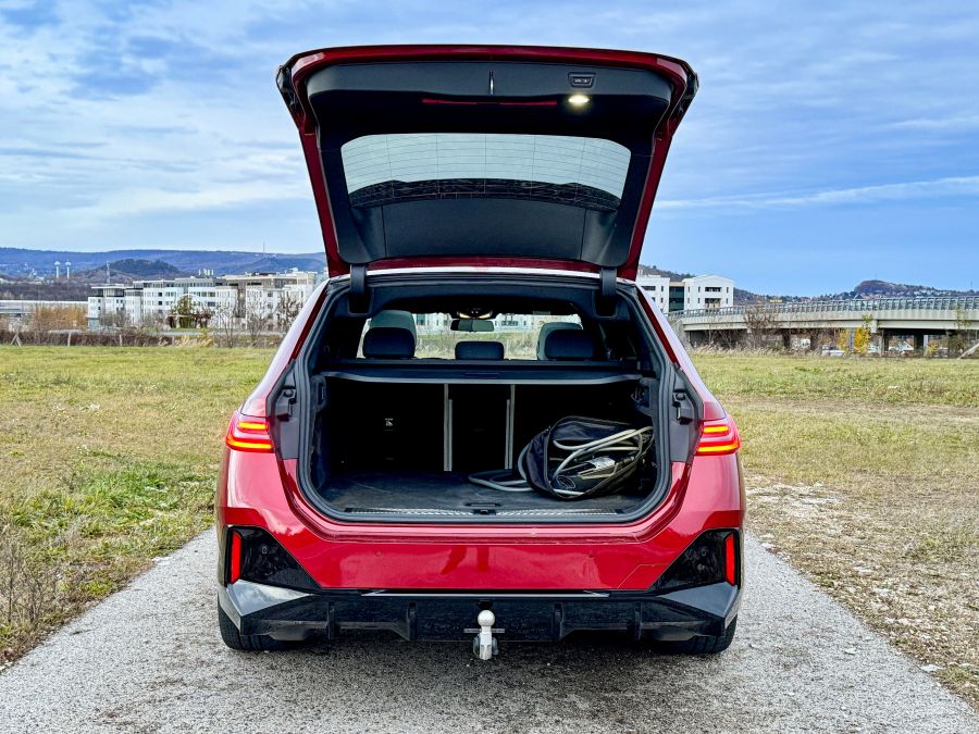 Az i-re a pont – BMW i5 M60 xDrive Touring - STYLENEWS - Mobility - 2024 BMW i5 teszt, BMW i5, BMW i5 kombi teszt, BMW i5 M60 Touring teszt, 