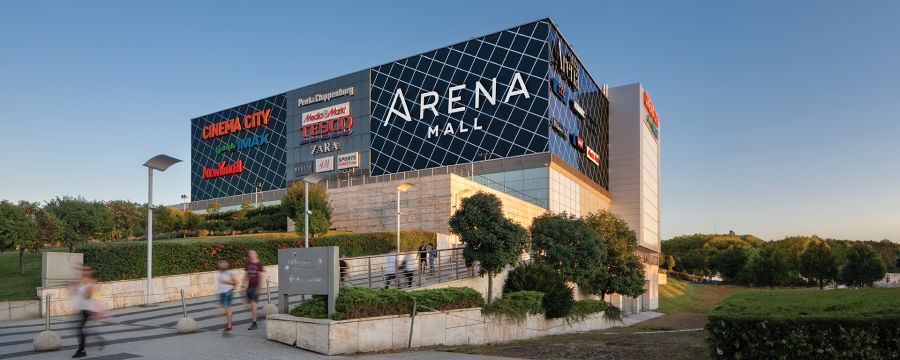 Ezt nem láttuk jönni: zöld gasztro-oázis és Zara Home x Nanushka kollab karácsonyra az Arena Mallban - DIVAT&STÍLUS - Hírek  - Arena Mall, Karácsonyi shopping, stílusos ünnep, 