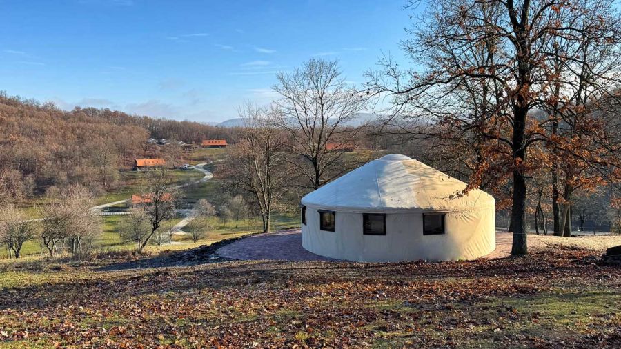 Designjurta a Cserhát szívében - STYLELIFE - Otthon & Design - Csíkszentmihályi Benjámin, Farkaskútvölgy  Cserhát, jurta, 