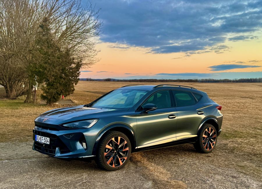 Az unalom ellen – Cupra Formentor 1.5 TSI DSG mHEV - STYLENEWS - Mobility - cupra formentor, cupra formentor 1.5 tsi mHEV teszt, cupra formentor teszt, formentor mild-hybrid teszt, 