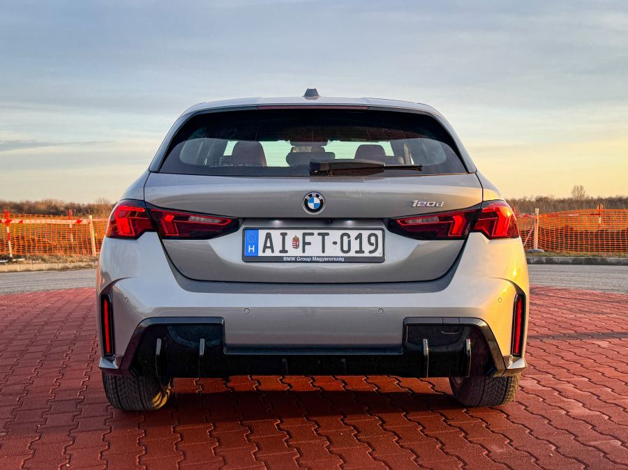 A tökéletes egyensúly teljesítmény és hatékonyság között?  -  BMW 120d - Mobility -  - bmw, bmw 120d teszt, bmw120, bmw120d, bmw120dteszt, 