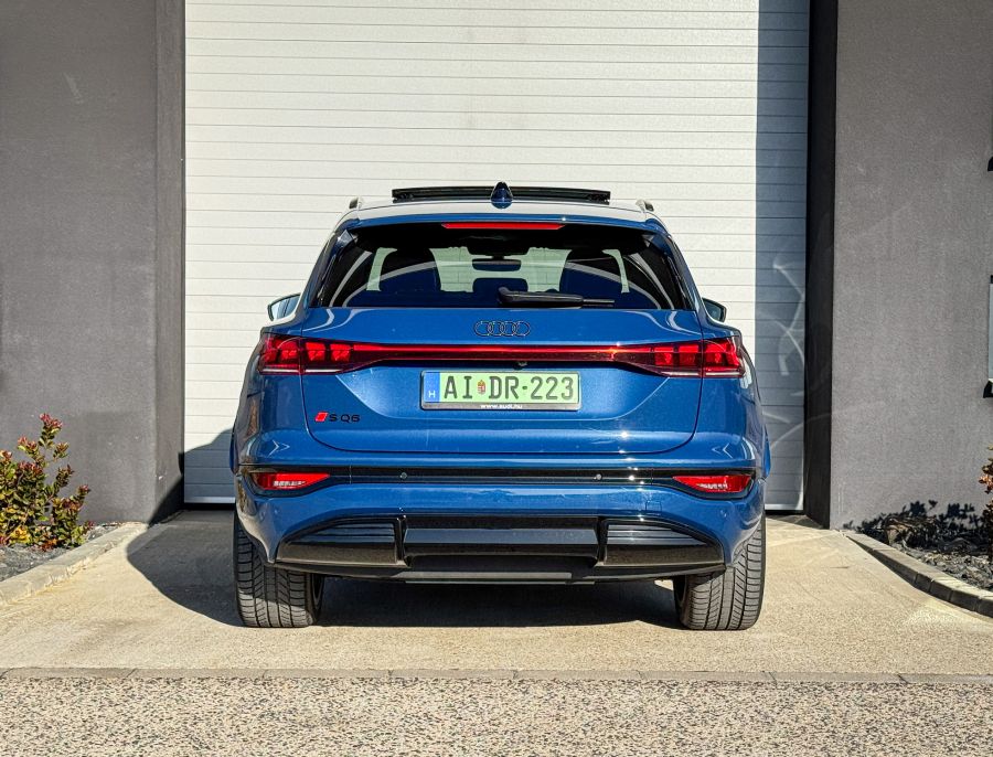 A prémium elektromos autó, amely új szintre emeli a négy karikát - Audi SQ6 E-tron - Mobility -  - Audi SQ6 E-tron, Audi teszt, 