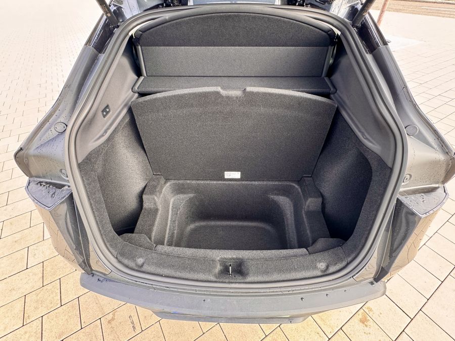 A kód neve boróka – Tesla Model Y 2025 (Juniper) - STYLENEWS - Mobility - 