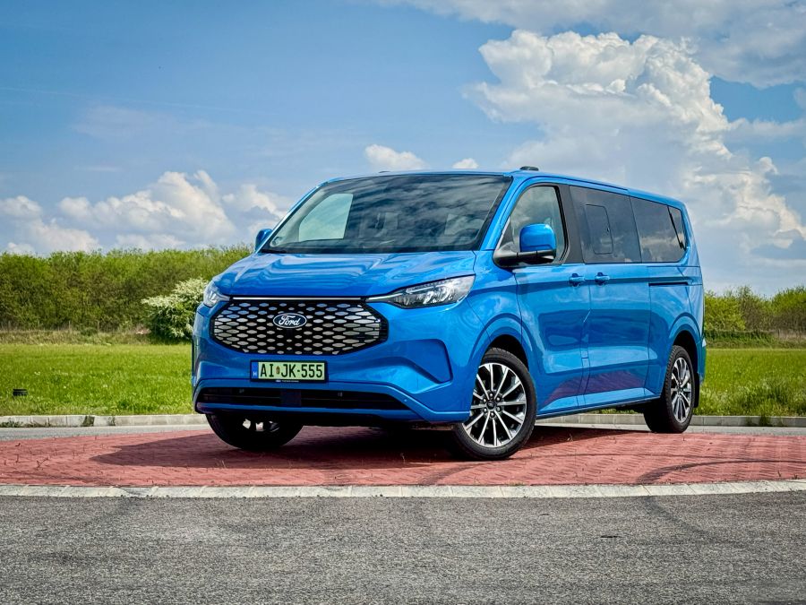Amikor igazán nagyban utazol! – Ford Tourneo Custom BEV - Mobility -  - ford, ford tourneo, ford tourneo custom, ford tourneo custom electric, 