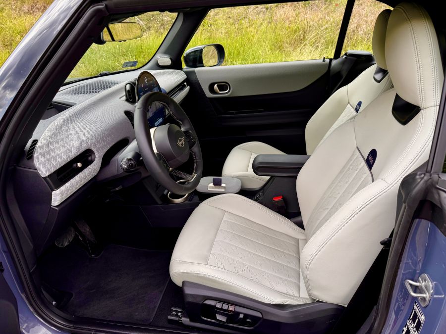 Megérni! Megélni! Megéri! – Mini Cooper Cabrio S - STYLENEWS - Mobility - 2025 mini cabrio s teszt, 2025 mini cabrio teszt, mini cabrio, Mini cooper Cabrio S teszt, 