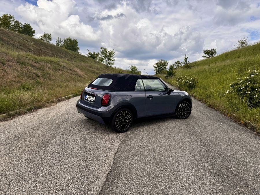 Megérni! Megélni! Megéri! – Mini Cooper Cabrio S - STYLENEWS - Mobility - 2025 mini cabrio s teszt, 2025 mini cabrio teszt, mini cabrio, Mini cooper Cabrio S teszt, 