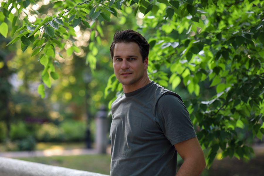 KOVÁCS GÁBOR, a tenor akit nem lehet nem észrevenni… - STYLENEWS - Interjúk - Kovács Gábor operaénekes, Musical %26 More, tenor, 