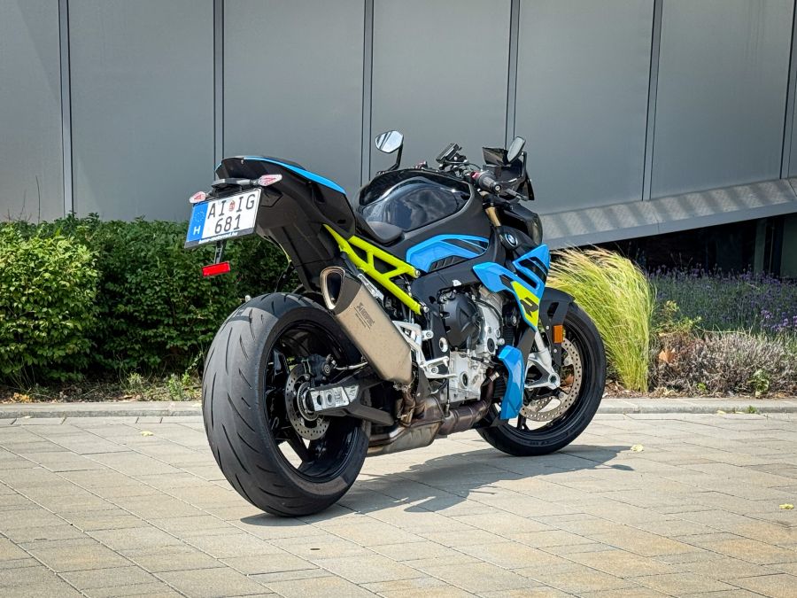 Az első lépcsőfok is magas az 1000-es BMW-k világában: 2025-ös BMW S1000R - Mobility -  - BMW, BMW-S1000R, S1000R, 