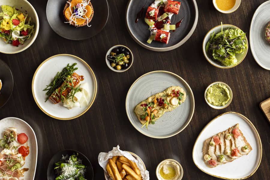 Feledhetetlen élmények, új ízek és exkluzív italok a White Raven Skybarban - STYLENEWS - Rendezvények - hilton budapest, white raven skybar, 