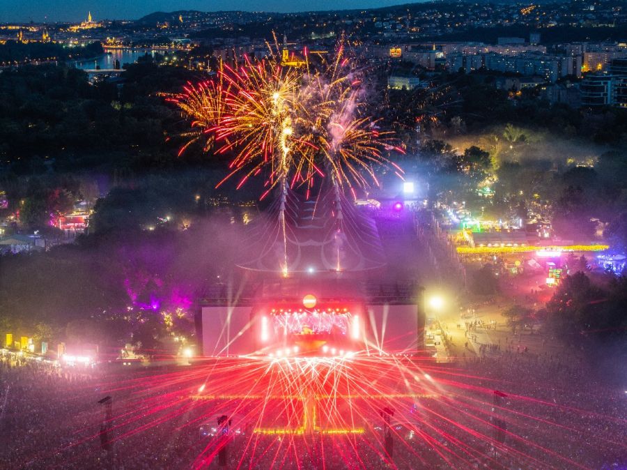 Színes madarakkal repülünk idén a Szabadság Szigetére - STYLENEWS - Rendezvények - sziget, sziget 2025, sziget fesztivál, 