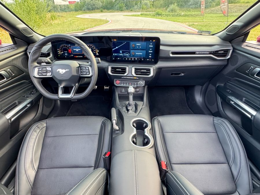 Mézédes áfonyás keménycukor – Ford Mustang GT Performance Convertible teszt - Mobility -  - ford, ford mustang, ford mustang cabrio, ford mustang convertible, ford mustang gt convertible teszt, mustang, mustang cabrio, 