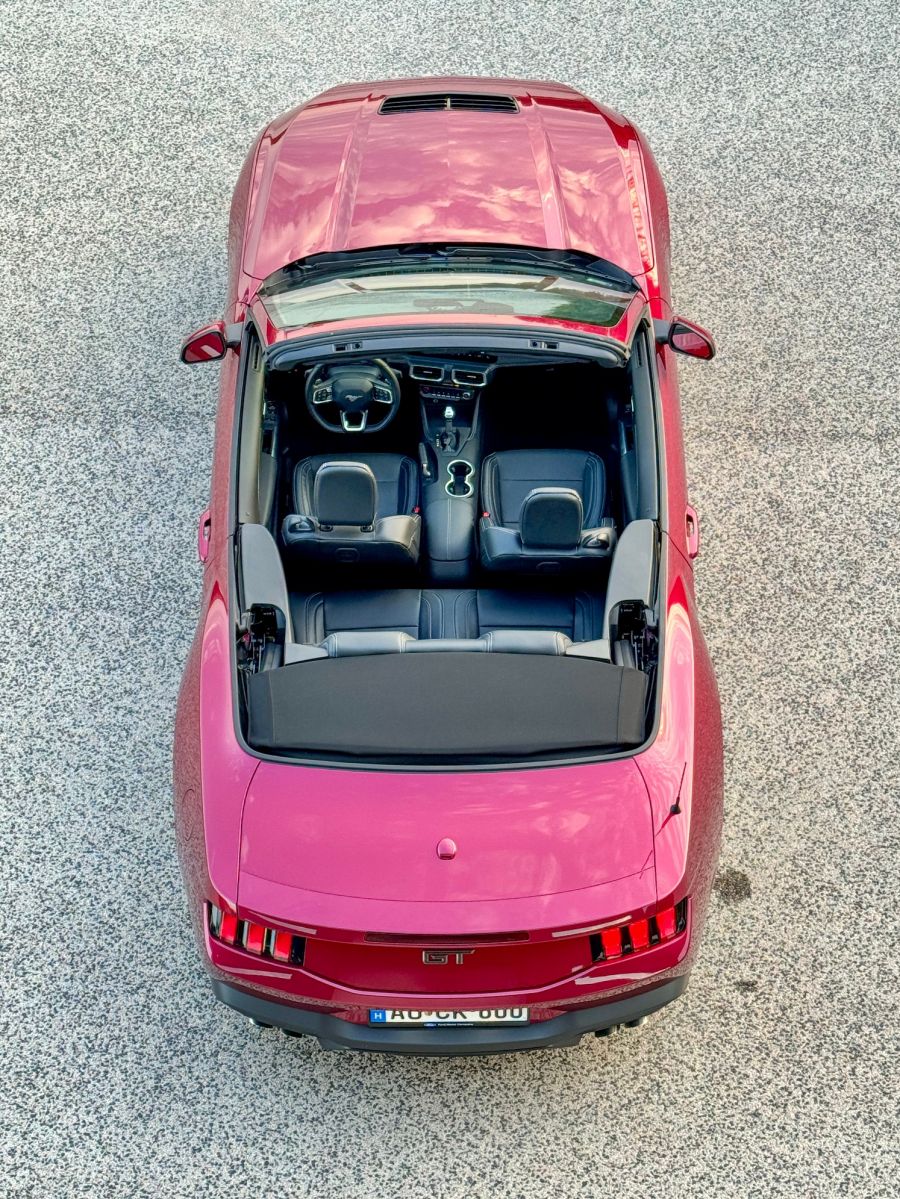 Mézédes áfonyás keménycukor – Ford Mustang GT Performance Convertible teszt - Mobility -  - ford, ford mustang, ford mustang cabrio, ford mustang convertible, ford mustang gt convertible teszt, mustang, mustang cabrio, 