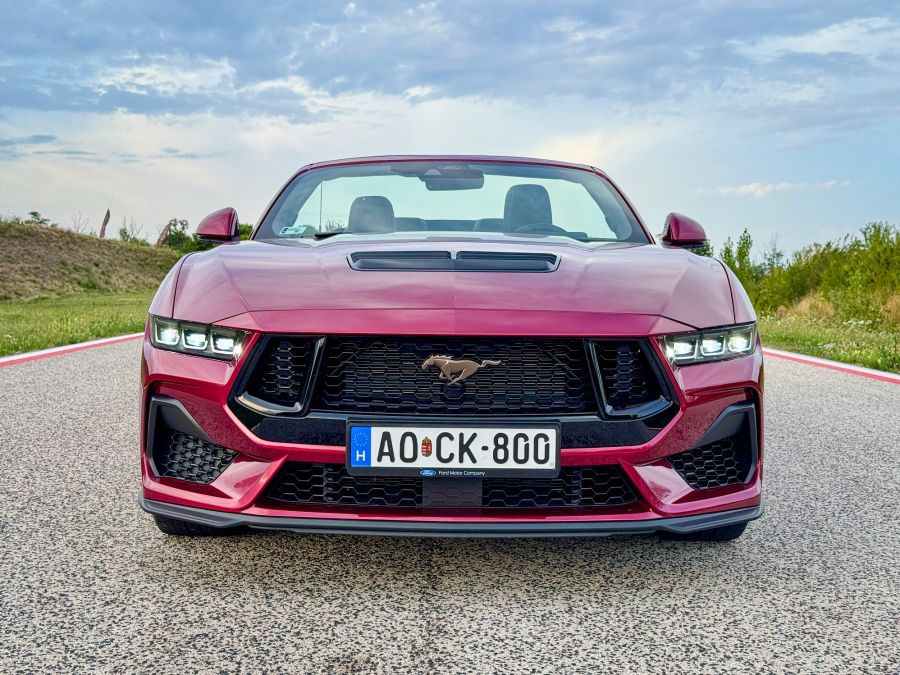 Mézédes áfonyás keménycukor – Ford Mustang GT Performance Convertible teszt - Mobility -  - ford, ford mustang, ford mustang cabrio, ford mustang convertible, ford mustang gt convertible teszt, mustang, mustang cabrio, 