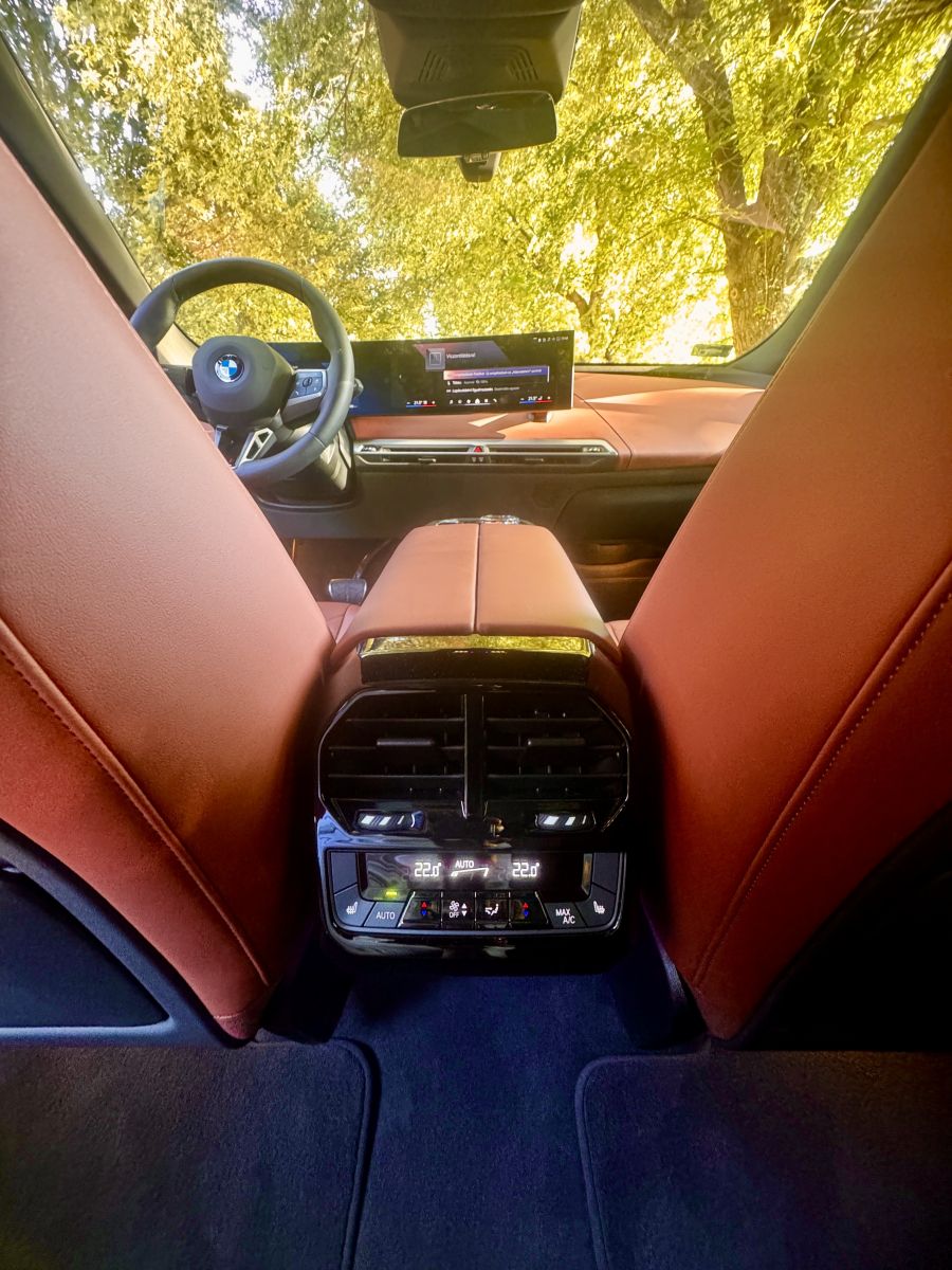 A csend hangja - BMW iX xDrive60 - STYLENEWS - Mobility - 2025 BMW iX xDrive60 teszt, BMW iX teszt, BMW iX60 teszt, 